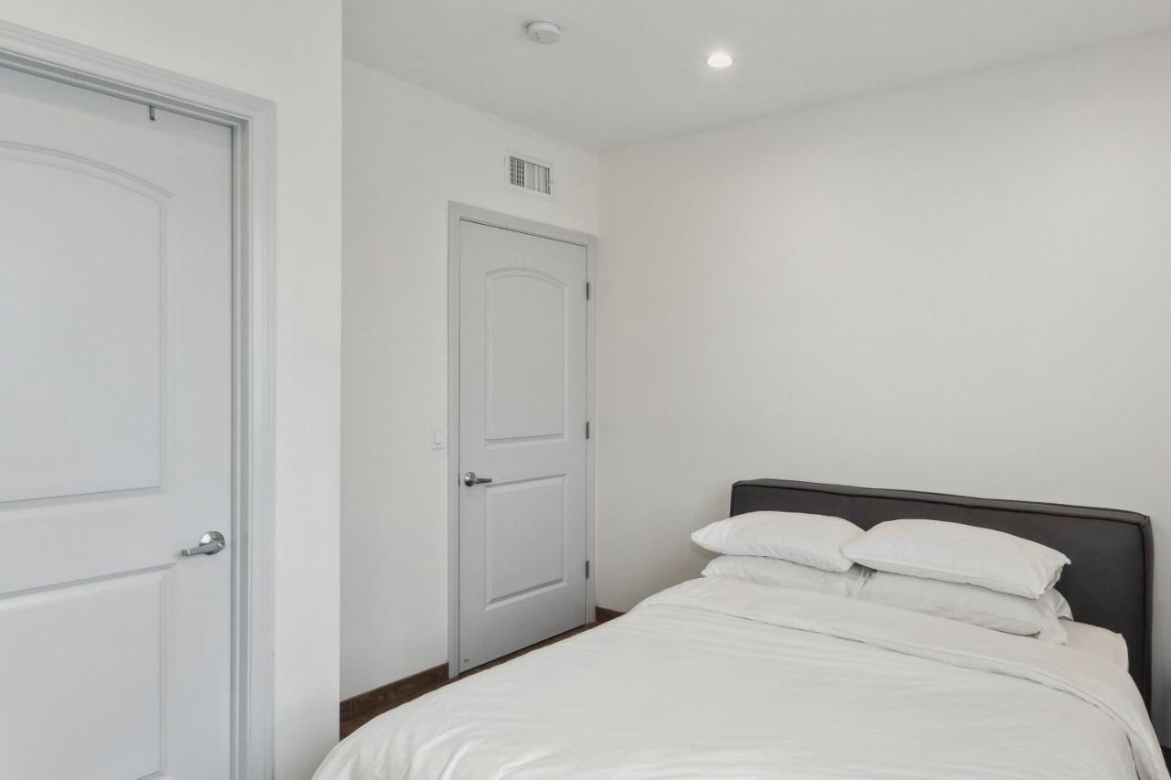 Gold Point Hollywood Apartments Los Angeles Exterior photo